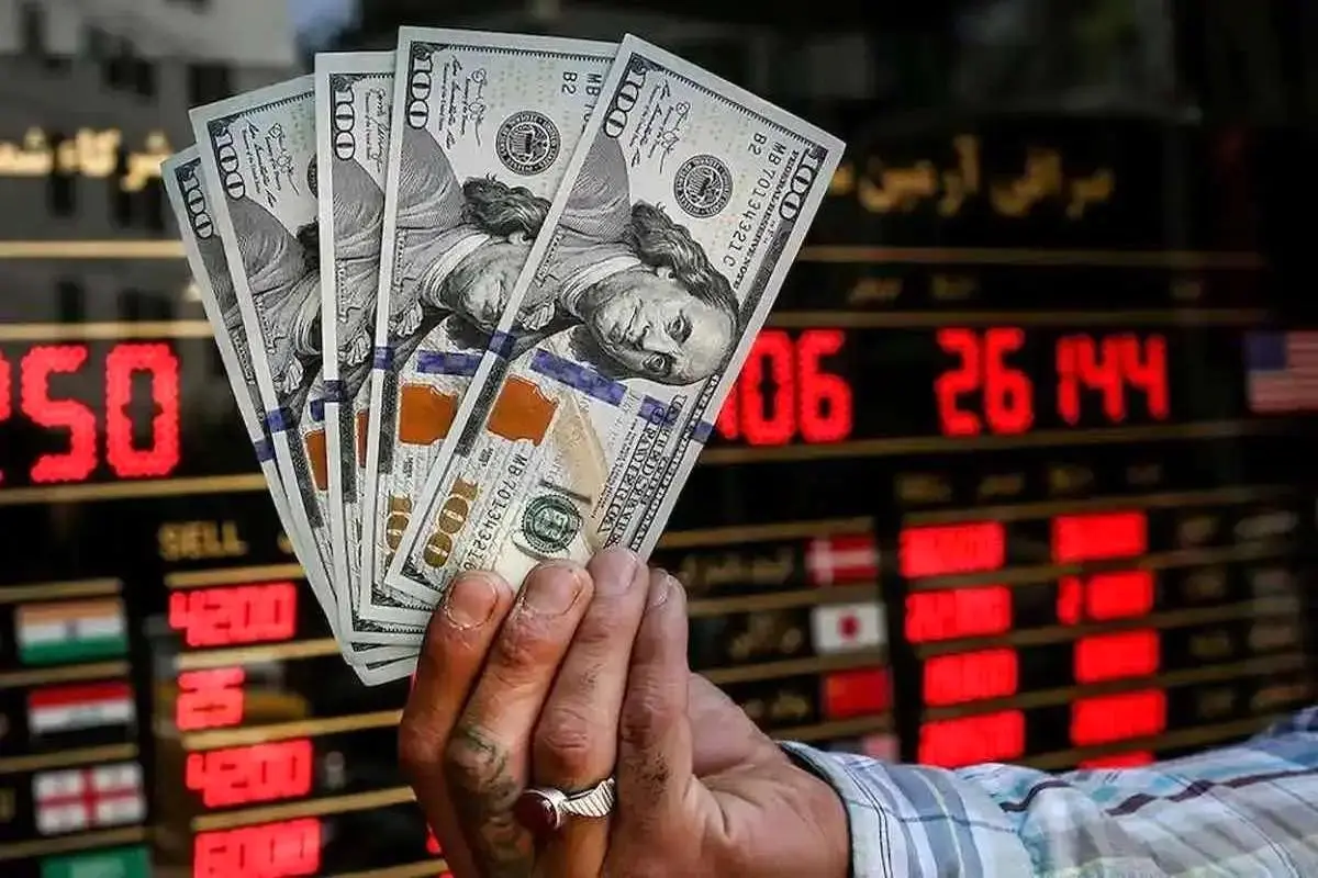 قیمت دلار در مرکز مبادلات ۶۷۹۹۰ تومان شد