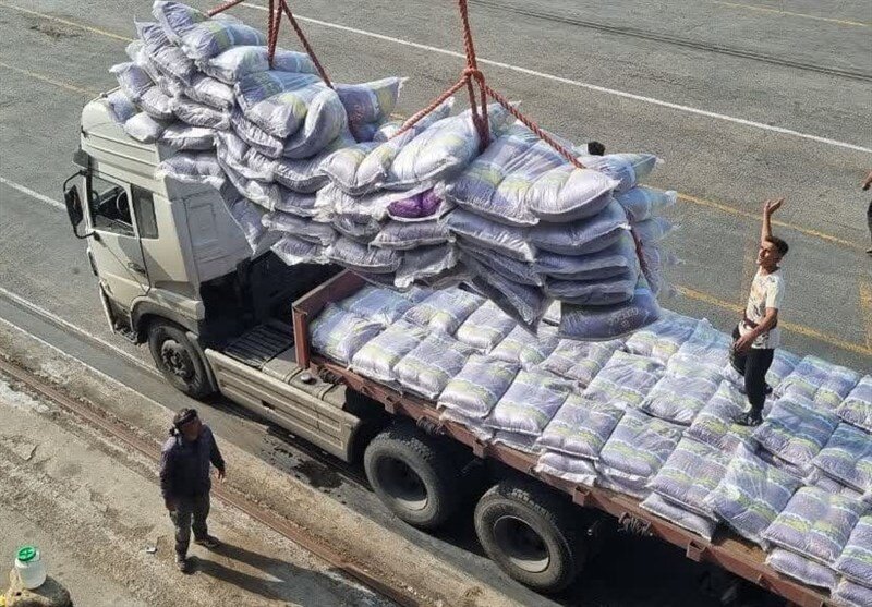آغاز ثبت سفارش واردات برنج و روغن از ۱۰ خرداد، وزارت جهاد کشاورزی از آغاز ثبت سفارش واردات برنج و روغن برای سهمیه تابستان ۱۴۰۴ خبر داد. طبق اطلاعیهای که معاونت توسعه بازرگانی این وزارتخانه منتشر کرده، واردکنندگان از تاریخ ۱۰ خرداد میتوانند برای واردات برنج اقدام کنند. ثبت سفارش روغن نیز از ۳۱ اردیبهشت آغاز شده است.