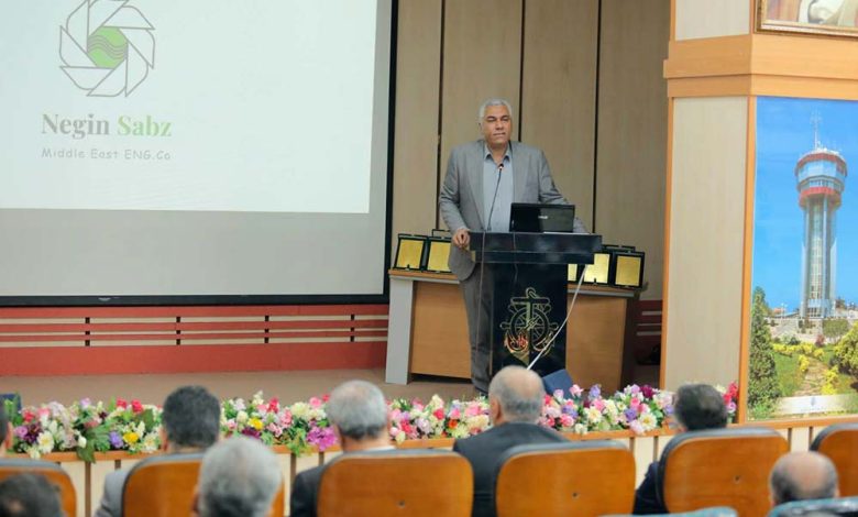 به گزارش تولیدگران کارآفرین، مدیرکل امور دریایی سازمان بنادر و دریانوردی با بیان این مطلب در نخستین همایش سالانه راهنمایان کشتی نگین سبز گفت: در حوزه عملیات راهنمایی، بالغ‌بر ۱۶۳ نفر در خانواده بزرگ سازمان بنادر مشغول به فعالیت هستند که نشان‌دهنده اهمیت بنیادین این حوزه در تجارت دریایی کشور است.