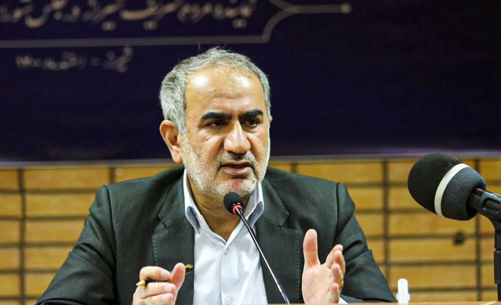 به گزارش تولیدگران کارآفرین جعفر قادری رئیس کمیسیون ویژه حمایت از تولید مجلس در گفتوگو با خبرنگار روستانیوز اظهارداشت: با وجود اینکه بانکها مکلف به افزایش سرمایه برای تسهیلاتدهی به بخش تولید و بنگاههی اقتصادی هستند اما متاسفانه اقدام جدی در این زمینه تاکنون انجام نشده است.