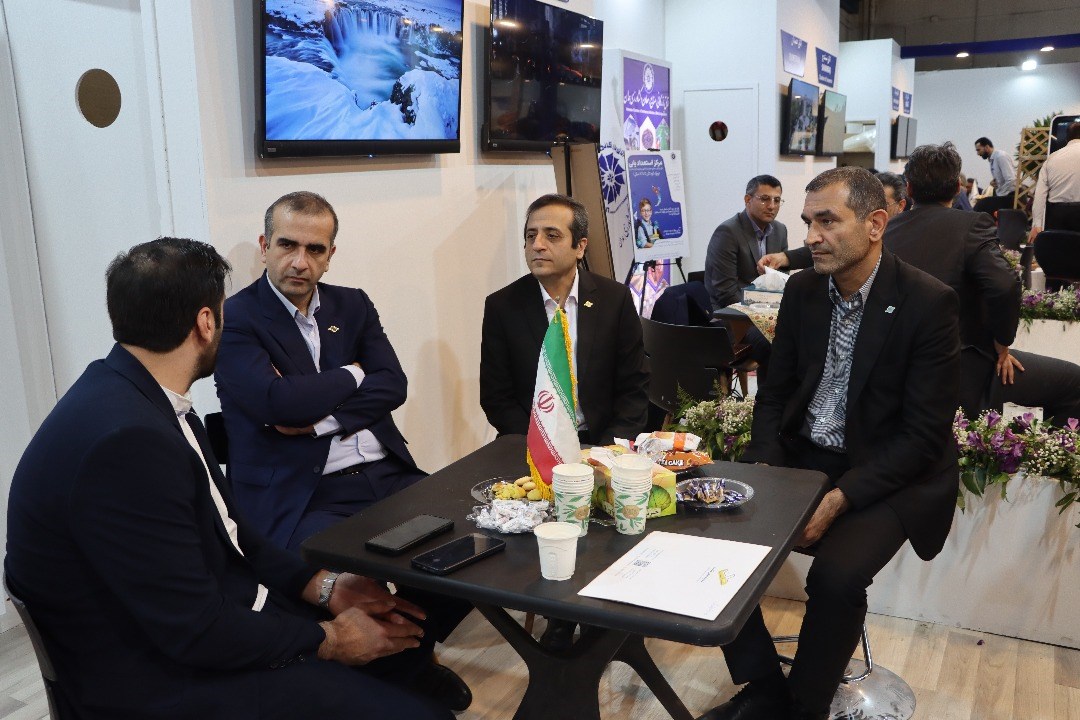 در دو روز پایانی نمایشگاه ایران اکسپو صورت گرفت: رایزنی با اتاقهای مشترك ایران برای بهرهبرداری از مزیتهای منطقه آزاد انزلی