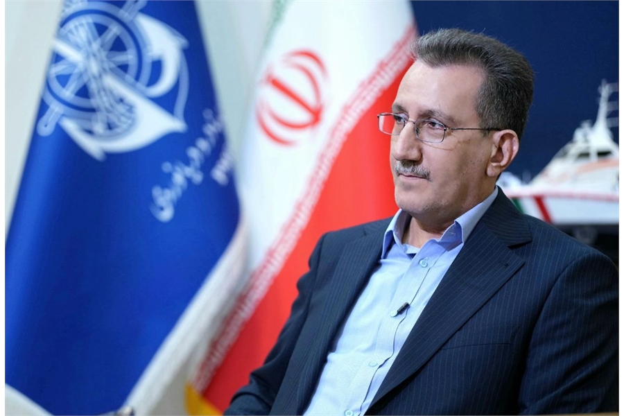 به گزارش تولیدگران کارآفرین، سعید رسولی در گفتوگو با رادیوگفتگو با بیان اینکه «خانواده بزرگ بنادر و دریانوردی» آماده بهرهبرداری از طرحهای متعدد در هفته دولت است، اظهار داشت: این طرحها در قالب افزایش تجهیزات، ارتقای ظرفیت تخلیه و بارگیری، ساخت شناورهای چندمنظوره امداد و نجات و راهنما و همچنین توسعه اسکلهها در تقریباً تمامی بنادر شمالی و جنوبی کشور اجرایی شدهاند.