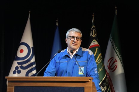 مدیرعامل ایرانخودرو با بیان اینکه صنعت خودرو ظرفیت حل تمام مشکلات اقتصادی کشور را دارد، تاکید کرد: برای تولید خودروهای هیبریدی و گیربکس اتوماتیک نیاز به ۲۰ همت سرمایهگذاری داریم. اگر این سرمایه تامین نشود، مجبور به واردات و خروج ارز خواهیم بود.