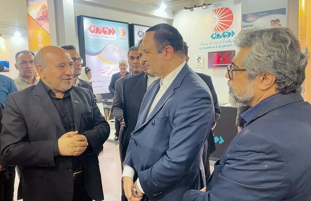 به گزارش تولیدگران کارآفرین، در جریان برگزاری ششمین نمایشگاه بینالمللی حملونقل، لجستیک و صنایع وابسته که از ۶ تا ۹ شهریور ۱۴۰۴ در محل دائمی نمایشگاههای بینالمللی تهران برگزارشد، غرفه منطقه آزاد ماکو در سالن ۲۷ میزبان بازدید دبیر شورای عالی مناطق آزاد و ویژه اقتصادی بود.