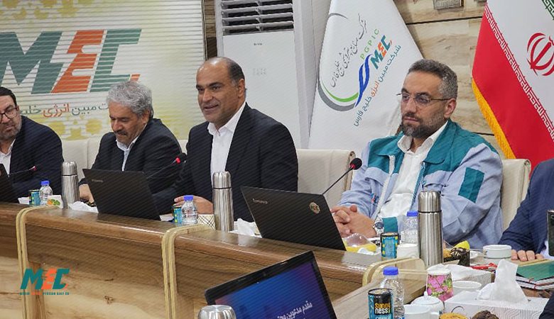 به گزارش تولیدگران کارآفرین: فرماندار عسلویه با اشاره به اهمیت صیانت از محیط‌زیست منطقه، از تلاش‌های گسترده و اقدامات خاص شرکت مبین انرژی خلیج فارس در زمینه حفظ اکوسیستم‌های دریایی و حمایت از گونه‌های در حال انقراض، به‌ویژه لاک‌پشت‌های منقار عقابی، تقدیر کرد و این شرکت را الگویی ارزشمند برای صنعت نفت، گاز و پتروشیمی توصیف نمود؛ الگویی که علاوه‌بر انجام وظایف اصلی، نگاه مسئولانه به محیط‌زیست و اجرای برنامه‌های تخصصی حفاظتی دارد.