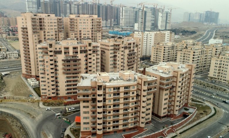به گزارش تولیدگران کارآفرین، محسن زنگنه نماینده مردم تربت حیدریه در مجلس شورای اسلامی در جلسه روز سه‌شنبه ۸ مهر ۱۴۰۴ صحن مجلس در تذکری با استناد به ماده ۲۱۲ قانون آئین نامه داخلی مجلس درباره فرآیند درخواست تحقیق و تفحص از عملکرد دستگاه‌ها گفت: در اردیبهشت ماه سال جاری درخواست تحقیق و تفحصی درباره عملکرد بنیاد مسکن ارائه کرده‌ایم اما الان ۴ ماه است که سرنوشت آن مشخص نیست و اتفاقی نیفتاده است و صرفاً فشارهایی به امضا کنندگان این درخواست در خصوص پس گرفتن آن وارد می‌شود.