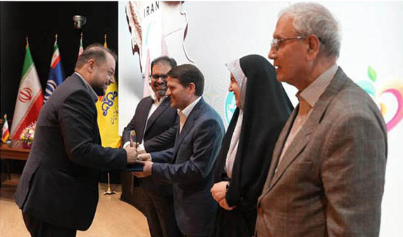 به گزارش تولیدگران کارآفرین به نقل از روابط عمومی شرکت پتروشیمی زاگرس تفاهمنامه‌ای که مابین این شرکت و شرکت صنایع پتروشیمی اجرا شد به عنوان پیشگام صنعت پتروشیمی در حوزه حمایت از این پویش به صورت کاملا موفق و دور از انتظار به نتیجه رسید که باعث تخصیص پایدار گاز در دوران ناترازی ان بود