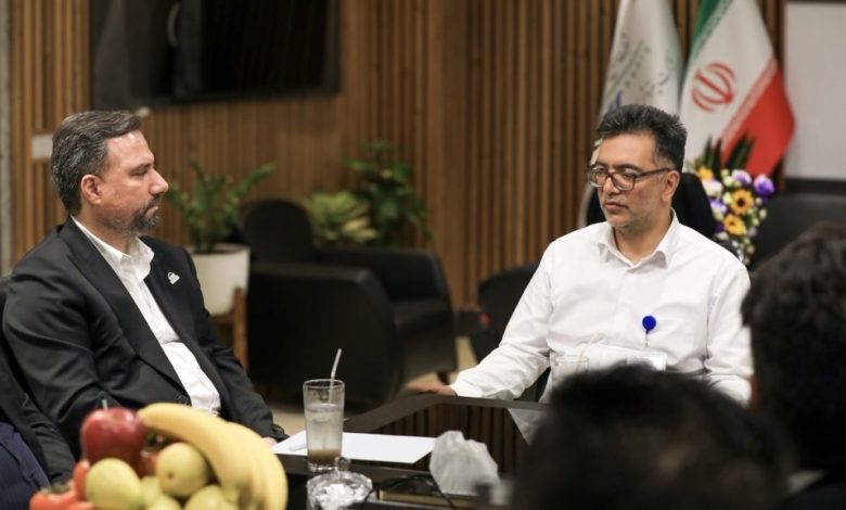 به گزارش تولیدگران کارآفرین: در این نشست‌ها، دو طرف بر تقویت همکاری‌های مشترک، توسعه خدمات و ارتقای سطح پشتیبانی از صنعت در منطقه ویژه اقتصادی انرژی پارس تأکید کردند.