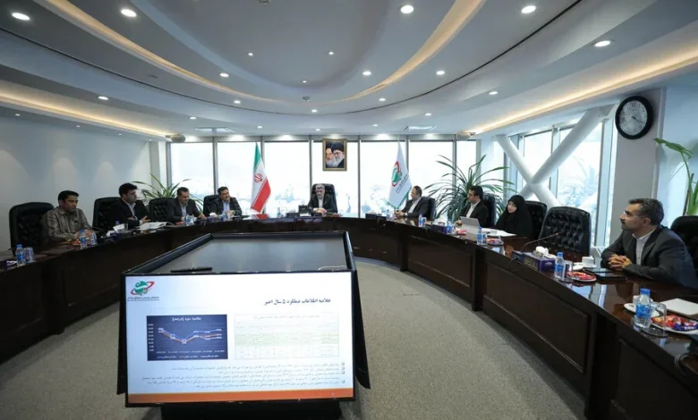 به گزارش تولیدگران کارآفرین: این نشست در محل ساختمان سازمان بورس و اوراق بهادار با حضور حجت‌اله صیدی، رئیس سازمان بورس و اوراق بهادار، اعضای هیئت‌مدیره و معاونان این سازمان، و هیئت‌مدیره و مدیران ارشد پتروشیمی نوری برگزار گردید.