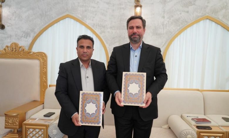 به گزارش تولیدگران کارآفرین: در حاشیه دیدار مدیرکل میراث فرهنگی،گردشگری و صنایع دستی و جمعی از راهنمایان گردشگری استان بوشهر از دهکده گردشگری پازارلند، تفاهم نامه همکاری شرکت عملیات غیرصنعتی پازارگاد و اداره کل میراث فرهنگی ، گردشگری و صنایع دستی استان بوشهر با هدف توسعه گردشگری در این استان امضا شد.