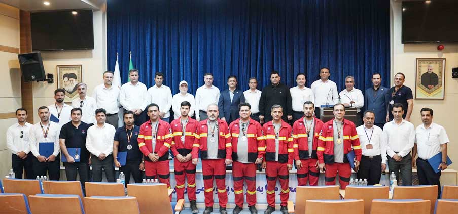 به گزارش تولیدگران کارآفرین به نقل از روابط عمومی و امور فرهنگی پتروشیمی مروارید؛ آتشنشانان شرکت پتروشیمی مروارید که از ۲۴ الی ۲۶ آبانماه به میزبانی سازمان منطقه ویژه در سه رشته ورزشی شرکت کرده بودند، توانستند با عملکردی درخشان، عناوین متعدد قهرمانی و نایبقهرمانی این دوره از رقابتها را به خود اختصاص دهند.