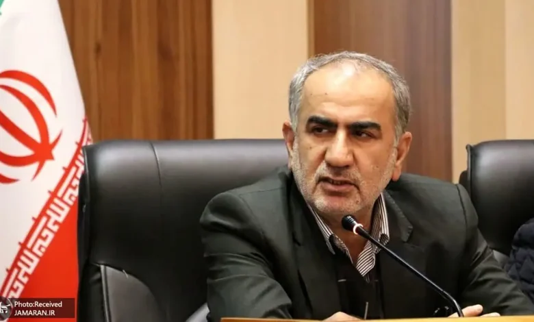 به گزارش تولیدگران کارآفرین به نقل از روستانیوز، نایب رئیس کمیسیون اقتصادی مجلس با بیان این مطلب اظهار داشت: از آنجایی که مجلس شورای اسلامی بر حفظ و پایداری امنیت غذایی به خصوص در شرایطی که کشور در تحریم قرار دارد تمرکز و توجه جدی دارد، بنابراین اخیرا طرحی جامع برای بررسی حفظ و پایداری امنیت غذایی به کمیسیون کشاورزی، آب، منابع طبیعی و محیط‌ زیست مجلس ارایه شده است.