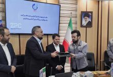 به گزارش تولیدگران کارآفرین، این تفاهم نامه با هدف حرکت در مسیر توسعه پایدار، رفع ناترازی‌های انرژی، تحقق اهداف توسعه‌ای صنعت پتروشیمی و تقویت زنجیره تولید محصولات پتروشیمی با حمایت دکتر شریعتمداری، مدیرعامل هلدینگ خلیج فارس و با حضور دکتر عباس‌زاده، معاون وزیر نفت و مدیرعامل شرکت ملی صنایع پتروشیمی و مدیران عامل این دو شرکت بزرگ منعقد شد.