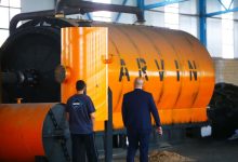 به گزارش پایگاه خبری تولیدگران کارآفرین، به نقل از ندای البرز، این شرکت با اختراع دستگاه‌های پیشرفته، قادر است زباله‌های شهری، لاستیک‌های فرسوده، پلاستیک، پسماند بیمارستانی و پساب‌های نفتی را بدون تولید دود یا گازهای سمی به سوخت و مواد باارزش تبدیل کند.