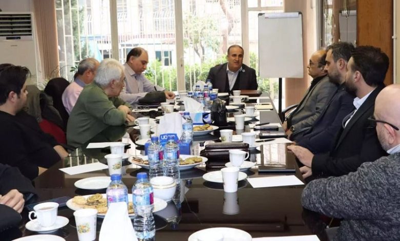 به گزارش تولیدگران کارآفرین، انجمن صنفی شرکت‌های حمل‌ونقل بین‌المللی ایران در یک هفته اخیر انتخابات تعیین رئیس و نواب رئیس بخش‌های تخصصی خود از جمله بخش جاده‌ای، مالیاتی و بیمه تأمین اجتماعی و گمرک، ترانزیت و بیمه را برگزار کرد.