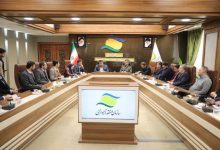 به گزارش تولیدگران کارآفرین به نقل از پایگاه خبری مناطق آزاد و ویژه اقتصادی (فرینا)، در این نشست، هیات اعضای کمیته کالای همراه مسافر دبیرخانه شورای‌عالی مناطق آزاد و ویژه اقتصادی به سرپرستی ناصر خرمالی، مدیر گمرک، بازرگانی و توسعه صادرات دبیرخانه شورای‌عالی مناطق آزاد، با جمعی از فعالان اقتصادی، بازرگانان و شرکت‌های فعال در حوزه تجارت و واردات خودرو دیدار و گفت‌وگو کردند.