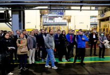 به گزارش تولیدگران کارآفرین به نقل از ایکوپرس- برنامه بازدید منتقدان صنعت خودرو در شبکه‌های اجتماعی از ایران‌خودرو با ابتکار مرکز رضایت و خشنودی مشتریان و با همکاری مدیریت ارتباطات برگزار شد تا تصویری واقعی و نزدیک از مقیاس عملیات تولید و روندهای فن‌آورانه این شرکت ارایه شود؛ تصویری که بسیاری از مردم و افکار عمومی تنها نسخه محدود و ناقصی از آن را می‌شناسند.