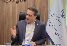 به گزارش تولیدگران کارآفرین، علاءالدین رفیع‌زاده رئیس سازمان اداری و استخدامی کشور، در حاشیه جشنواره ایده، محصول و فناوری در جمع خبرنگاران با اشاره به تکالیف قانونی در حوزه کوچک‌سازی دولت گفت: بر اساس ماده ۱۰۵ قانون برنامه هفتم توسعه و همچنین سیاست‌های کلی نظام اداری، بازنگری در ساختار کلان دستگاه‌های اجرایی در دستور کار قرار گرفته است. ما مجموع این اسناد بالادستی را در قالب مصوبه‌ای دارای برنامه‌های ضمانت‌دار، در شورای عالی اداری تصویب و ابلاغ کردیم.