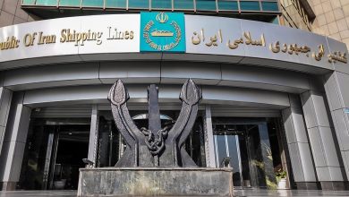 به گزارش تولیدگران کارآفرین، شرکت کشتیرانی جمهوری اسلامی ایران با نماد «حکشتی» در دومین ماه از سال مالی منتهی به خرداد ۱۴۰۶، از افزایش ارزش بازار پرتفوی بورسی خود و ثبت ۲۵۵.۲ میلیارد تومان درآمد عملیاتی خبر داد.
