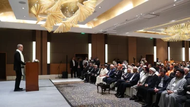 به گزارش تولیدگران کارآفرین به نقل از روابط عمومی گروه سرمایه‌گذاری اهداف، مهدی عبوری، مدیرعامل گروه سرمایه‌گذاری اهداف، با بیان اینکه ریاست هند بر بریکس در شرایط مناسبی انجام شده و تقویت تاب‌آوری، نوآوری، همکاری و پایداری، پیام مهمی در حوزه انرژی دارد که می‌توان آن را در قالب «انرژی برای همه» دنبال کرد، گفت: تأمین و توسعه انرژی برای همه با سیستم‌های جدا از هم محقق نمی‌شود. بریکس با کمبود ظرفیت‌های انرژی روبه‌رو نیست و در میان اعضای آن، تولیدکنندگان و مصرف‌کنندگان بزرگ، مراکز جهانی تولید، منابع عظیم سرمایه، توانمندی‌های پیشرفته مهندسی و برخی از سریع‌ترین بازار‌های در حال رشد جهان حضور دارند.